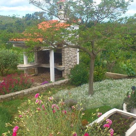 Holiday House "Lea" Lukoran Exterior photo